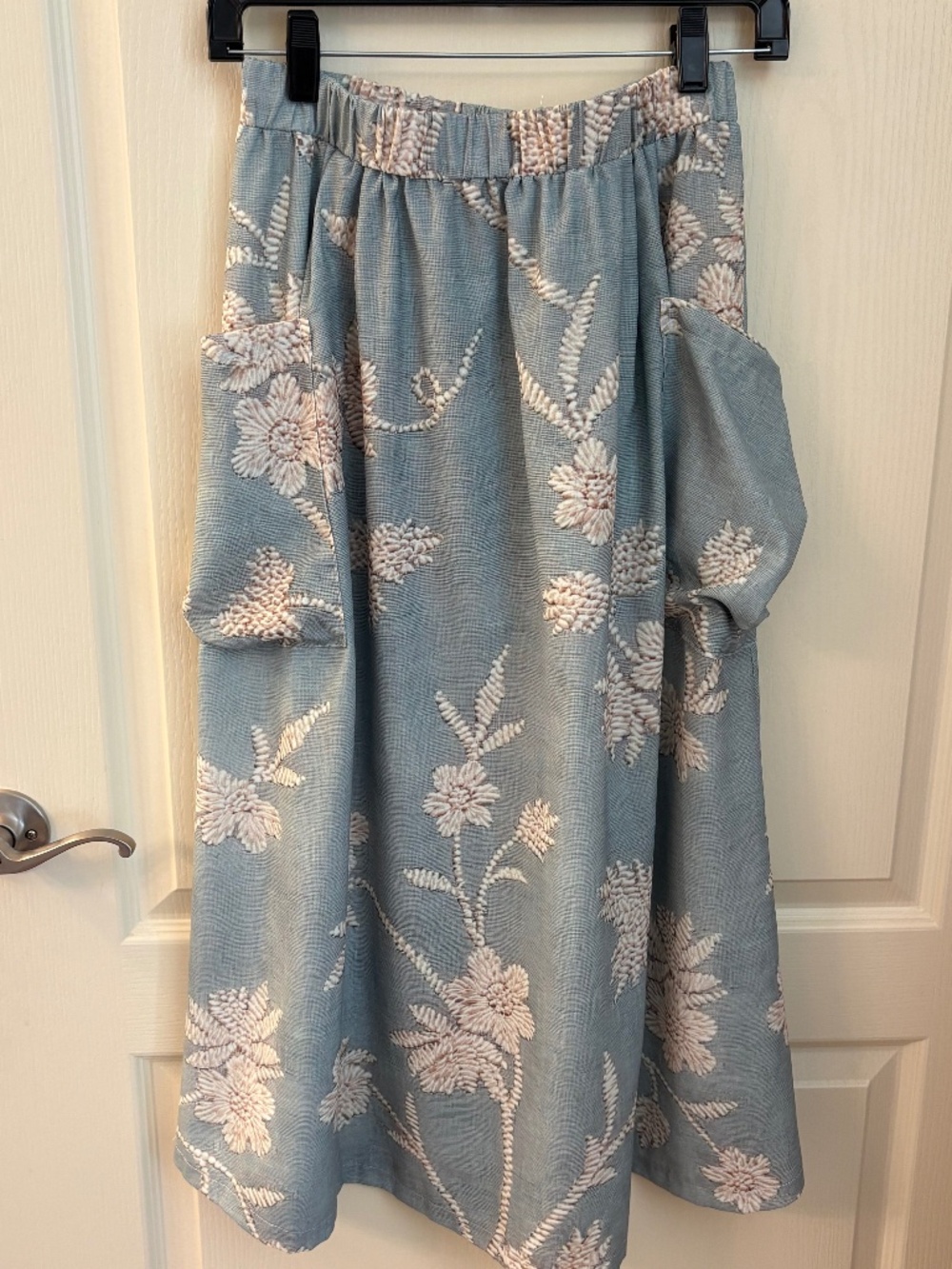 Casual Skirt with pockets - Picture 2 of 3